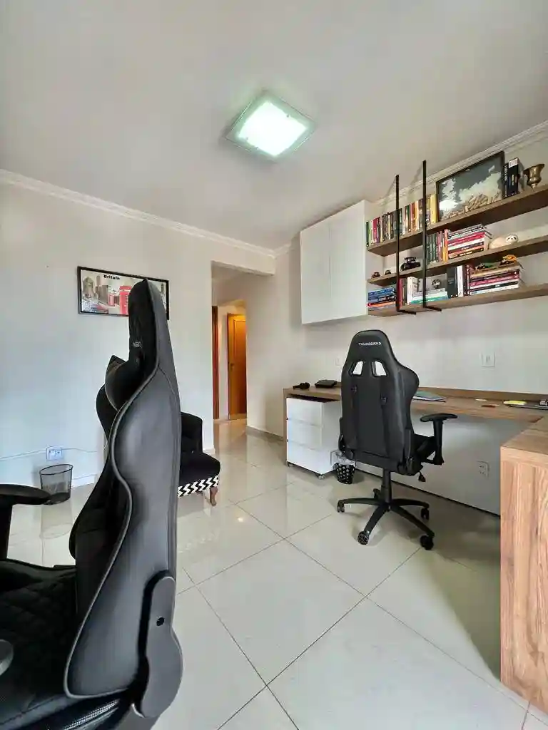Apartamento com 4 quartos à venda, 240m² — foto 2 de 24