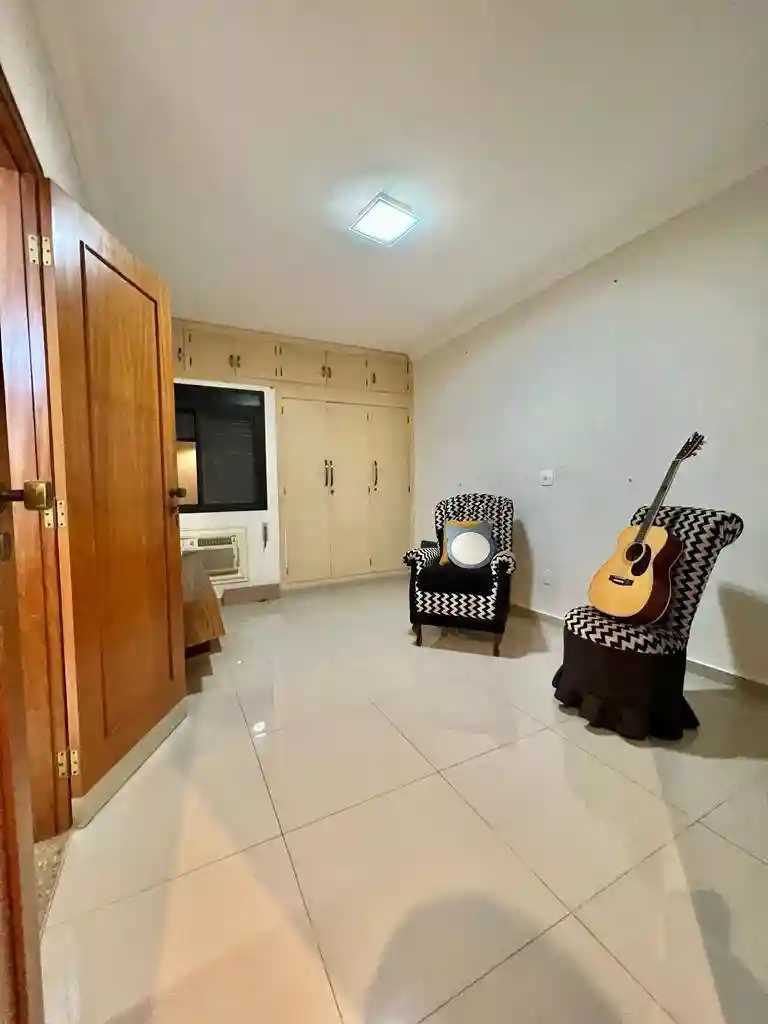 Apartamento com 4 quartos à venda, 240m² — foto 12 de 24