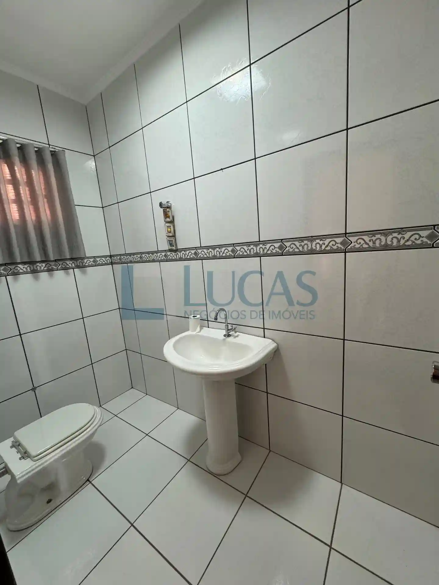 Casa com 3 quartos à venda, 258m² — foto 6 de 13