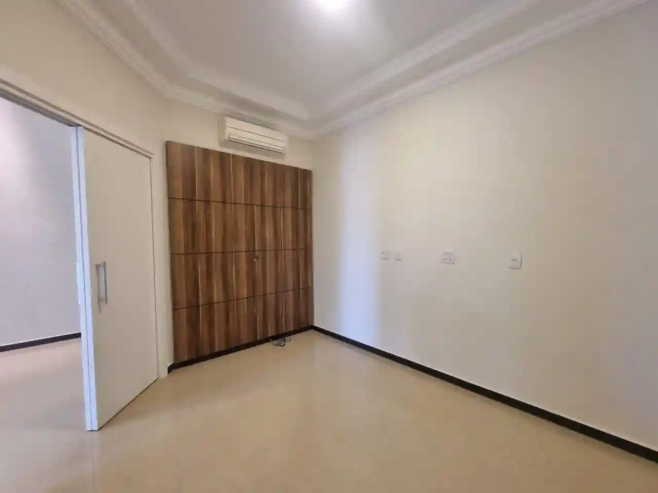 Casa de Condomínio com 3 quartos para aluguel, 240m² — foto 14 de 27