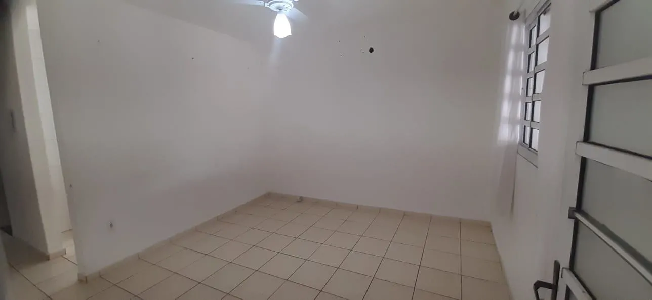 Casa com 3 quartos para aluguel, 60m² — foto 17 de 18
