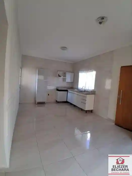 Casa com 3 quartos à venda, 80m² — foto 2 de 22