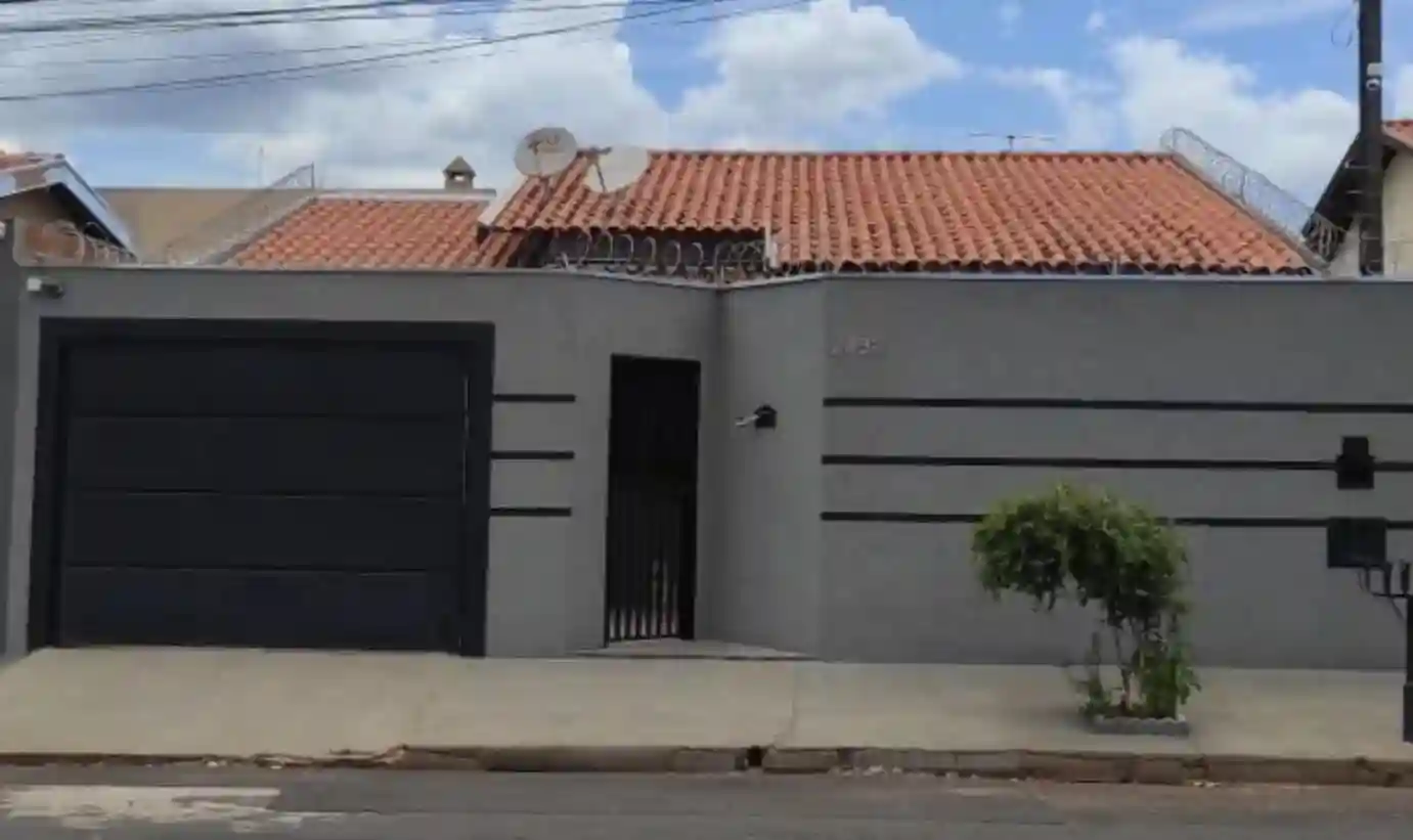 Casa com 2 quartos à venda, 175m² — foto 1 de 13