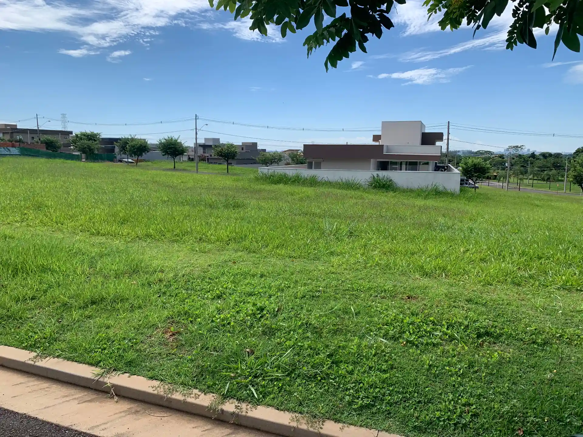 Terreno / Lote / Condomínio  à venda, 302m² — foto 16 de 17