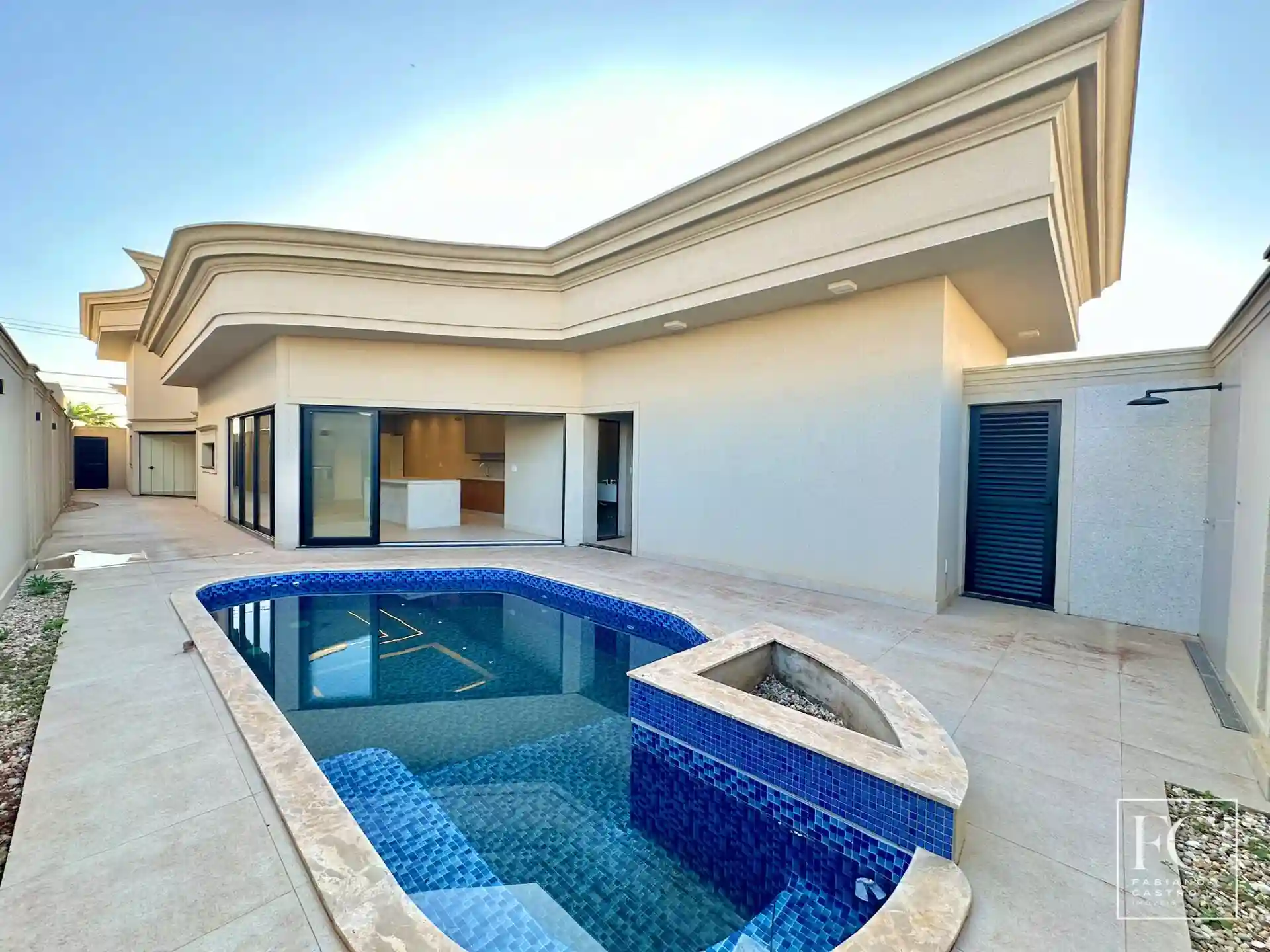Casa de Condomínio com 3 quartos à venda, 292m² — foto 13 de 29
