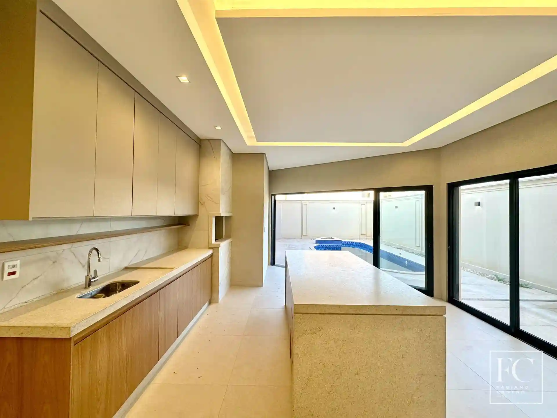 Casa de Condomínio com 3 quartos à venda, 292m² — foto 17 de 29