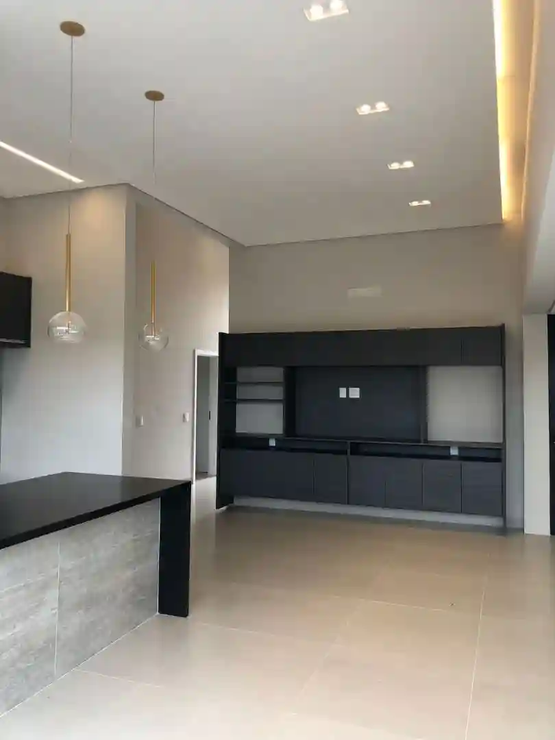 Casa de Condomínio com 3 quartos à venda, 276m² — foto 3 de 7