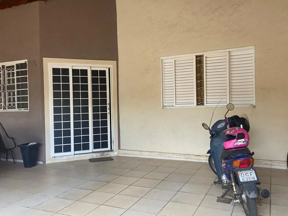 Casa à venda — foto 2 de 9