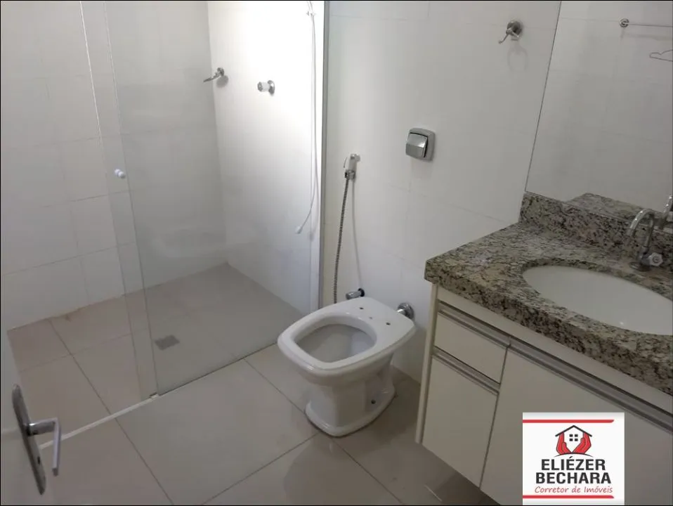 Casa à venda — foto 3 de 10