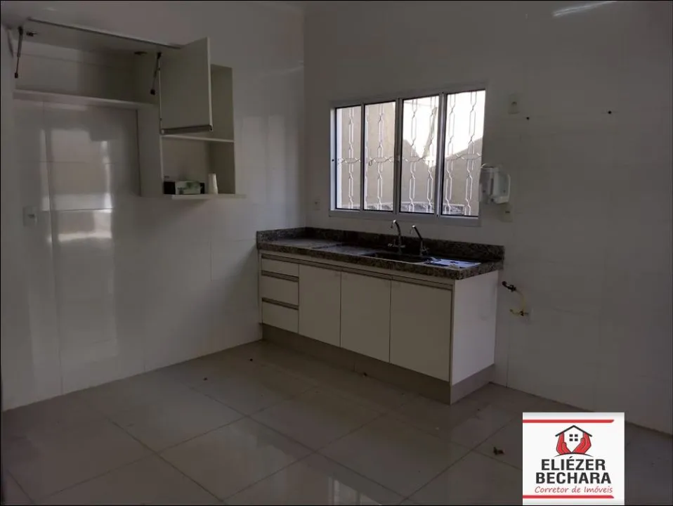 Casa à venda — foto 4 de 10
