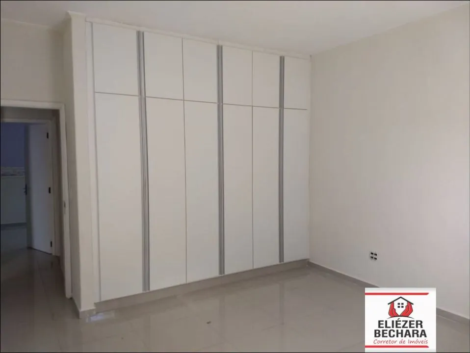Casa à venda — foto 8 de 10