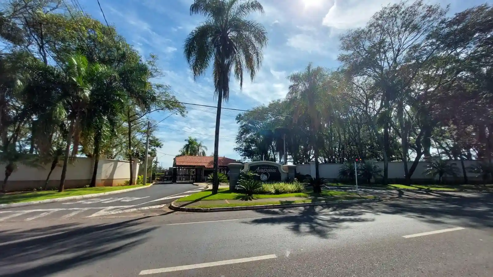 Terreno / Lote / Condomínio  à venda, 211m² — foto 2 de 3