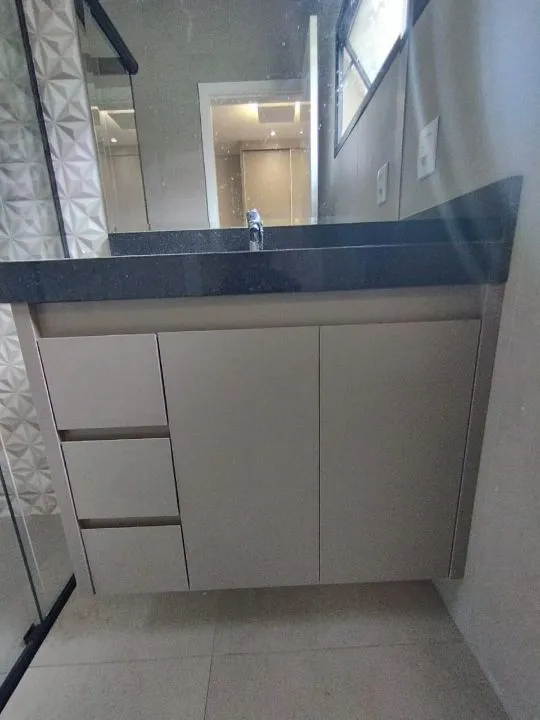 Casa de Condomínio com 3 quartos à venda, 253m² — foto 2 de 9