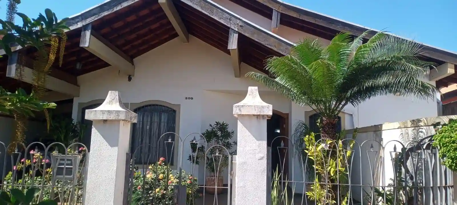 Casa com 3 quartos à venda, 450m² — foto 1 de 23