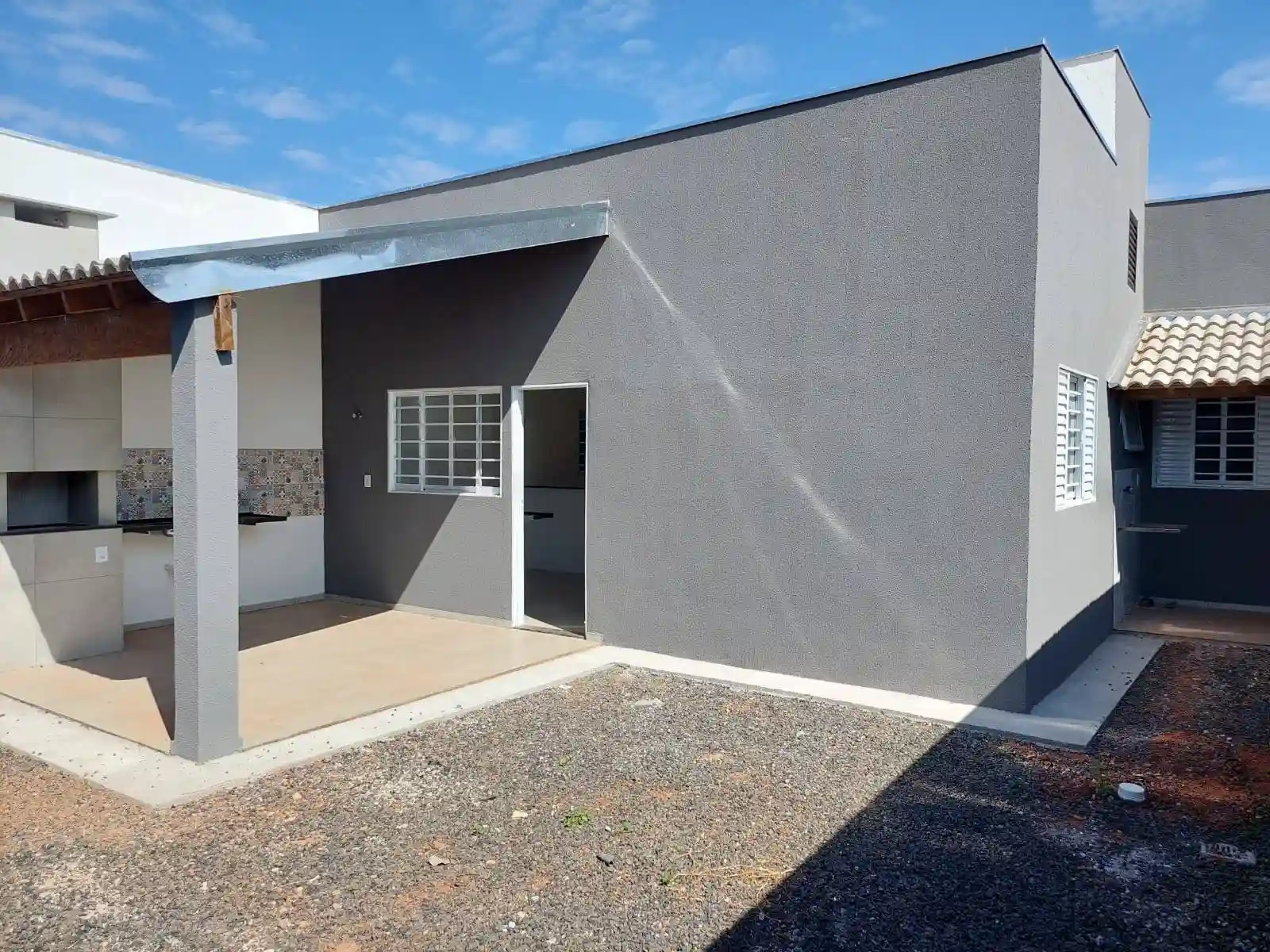 Casa com 3 quartos à venda, 106m² — foto 3 de 16