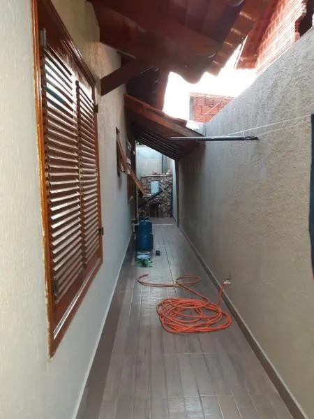 Casa à venda — foto 2 de 5