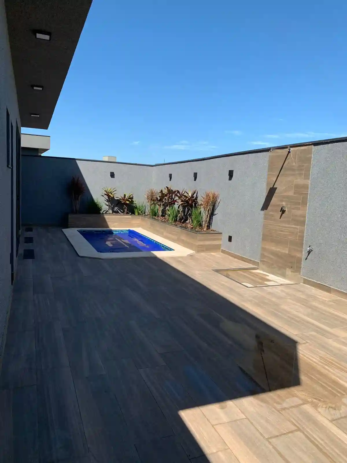 Casa de Condomínio com 3 quartos à venda, 377m² — foto 2 de 38