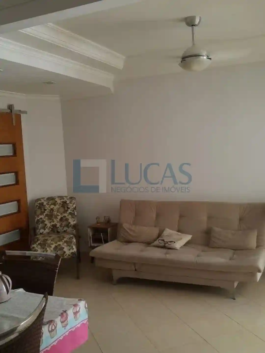 Casa de Condomínio com 3 quartos à venda, 120m² — foto 2 de 9