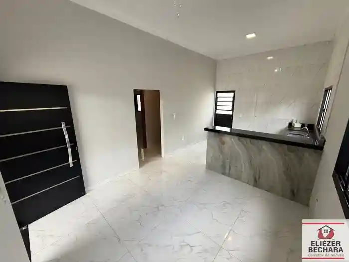 Casa com 3 quartos à venda, 105m² — foto 1 de 18