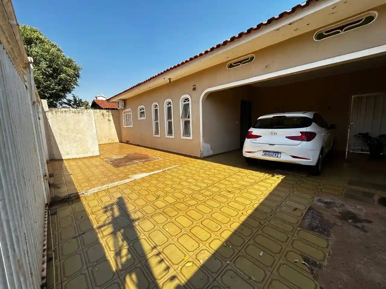 Casa com 3 quartos à venda, 160m² — foto 1 de 15