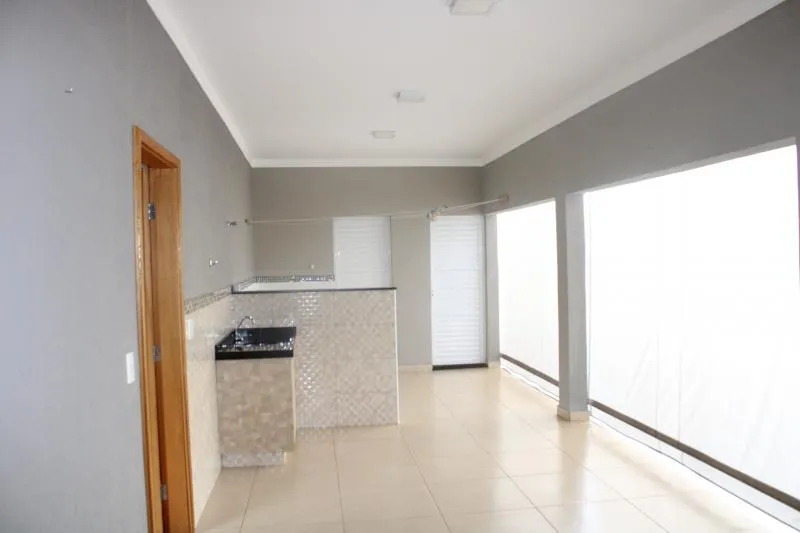 Casa à venda — foto 1 de 4