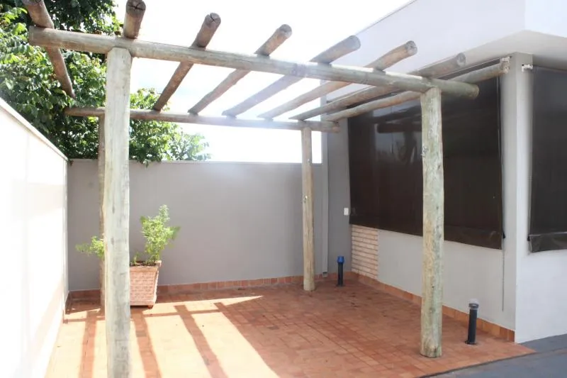 Casa à venda — foto 3 de 4