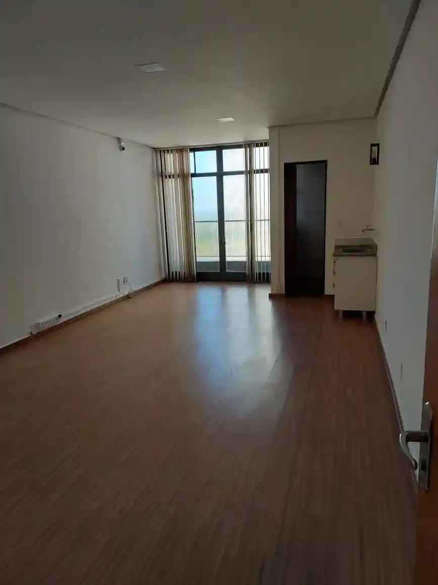 Conjunto Comercial / Sala  à venda, 42m² — foto 1 de 5