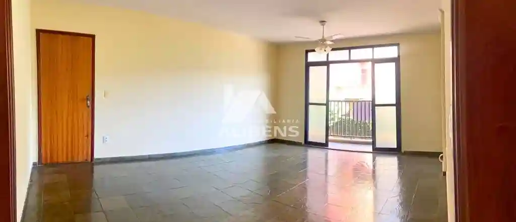 Apartamento com 3 quartos à venda, 108m² — foto 2 de 9