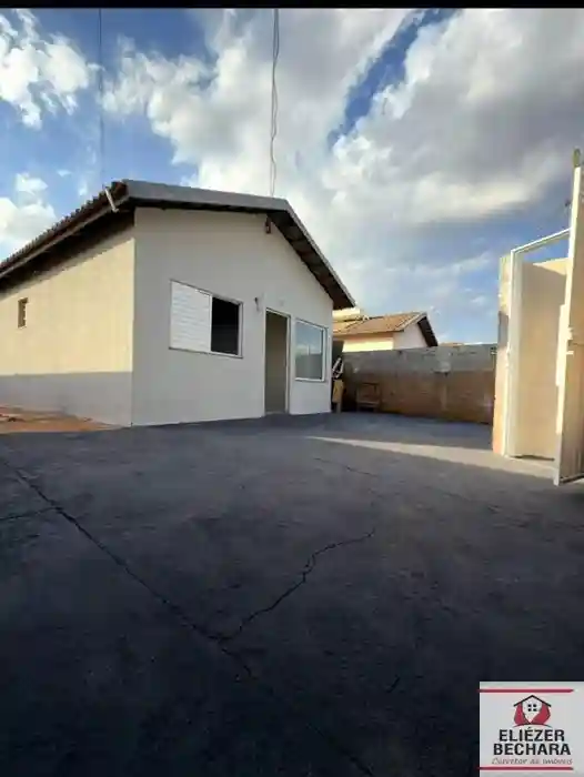 Casa com 2 quartos à venda, 58m² — foto 2 de 8