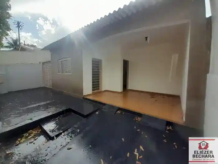 Casa com 3 quartos à venda, 160m² — foto 2 de 21