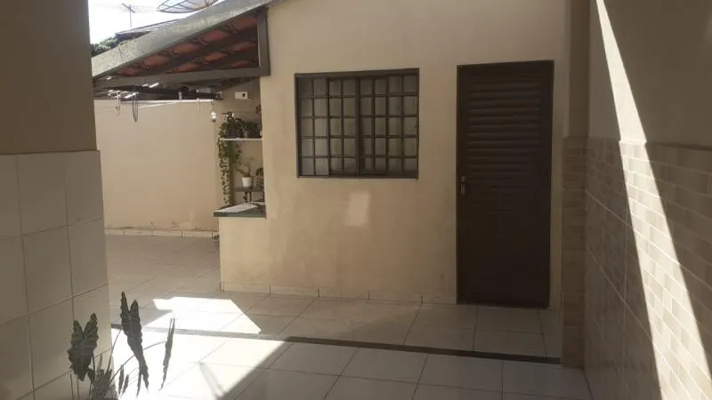 Casa à venda — foto 6 de 10