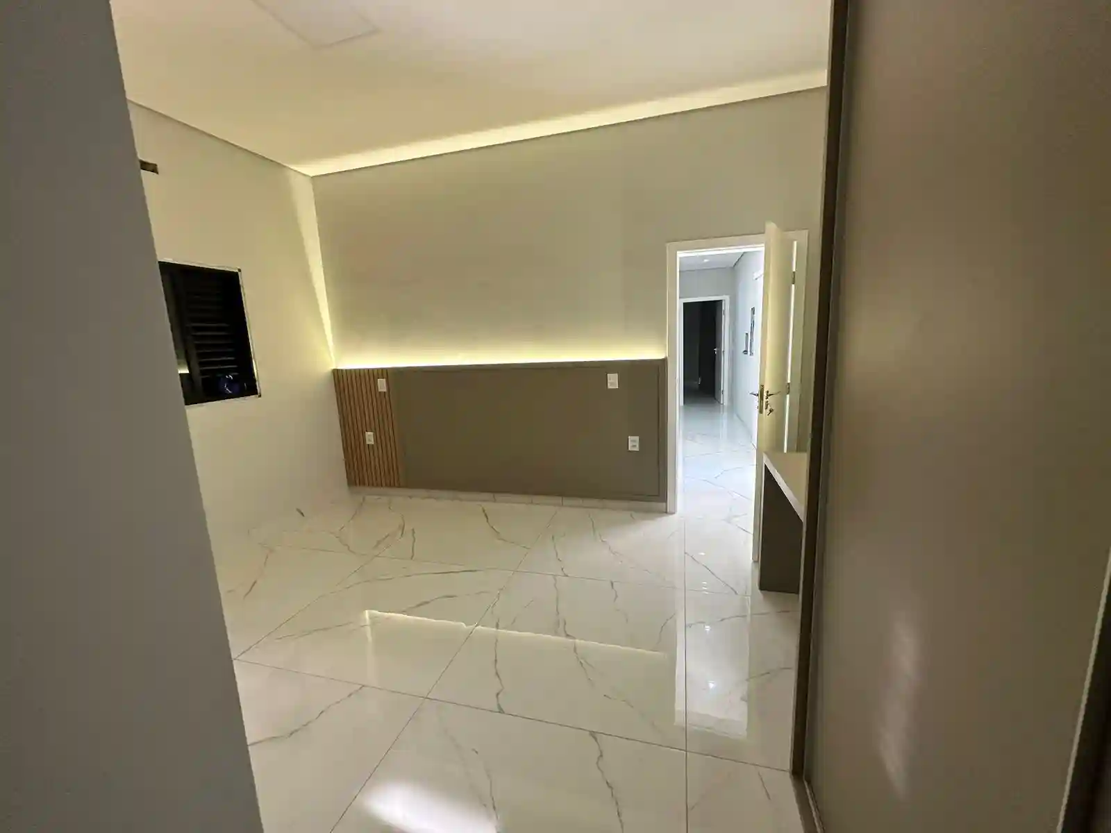 Casa de Condomínio com 3 quartos à venda, 410m² — foto 12 de 25
