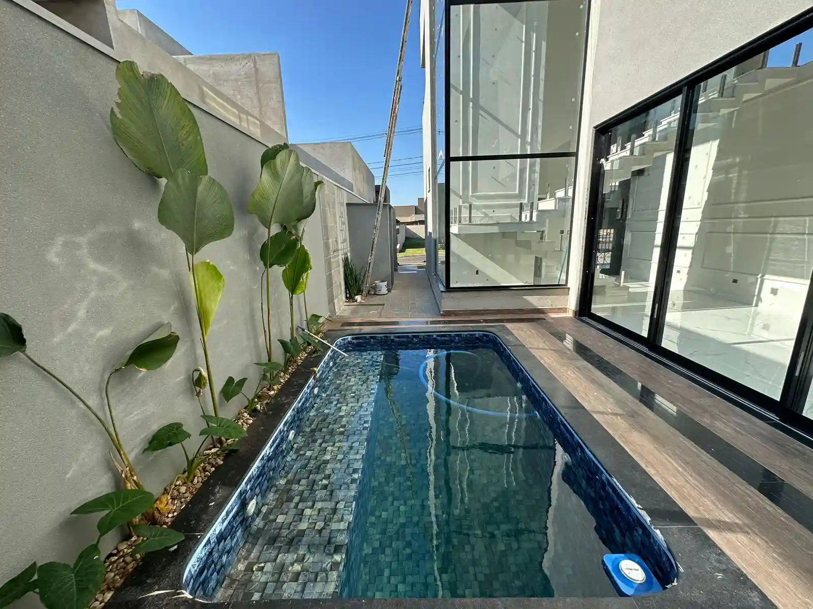 Casa de Condomínio com 3 quartos à venda, 410m² — foto 1 de 25