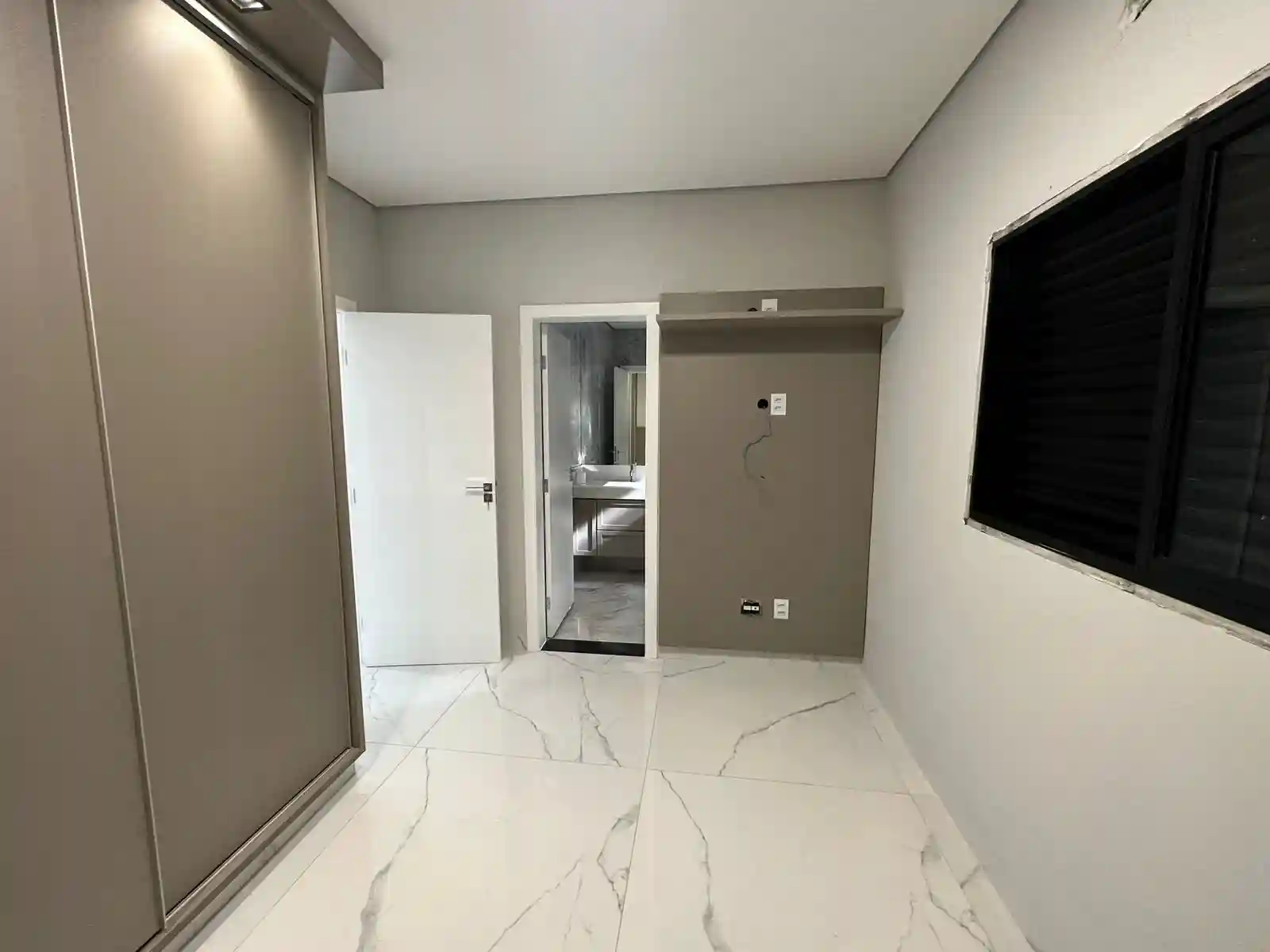 Casa de Condomínio com 3 quartos à venda, 410m² — foto 10 de 25