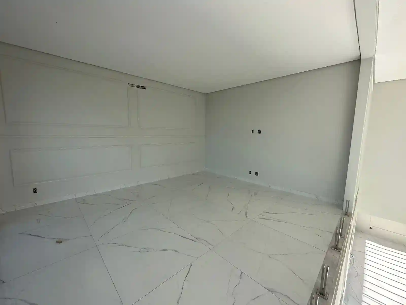Casa de Condomínio com 3 quartos à venda, 410m² — foto 2 de 25