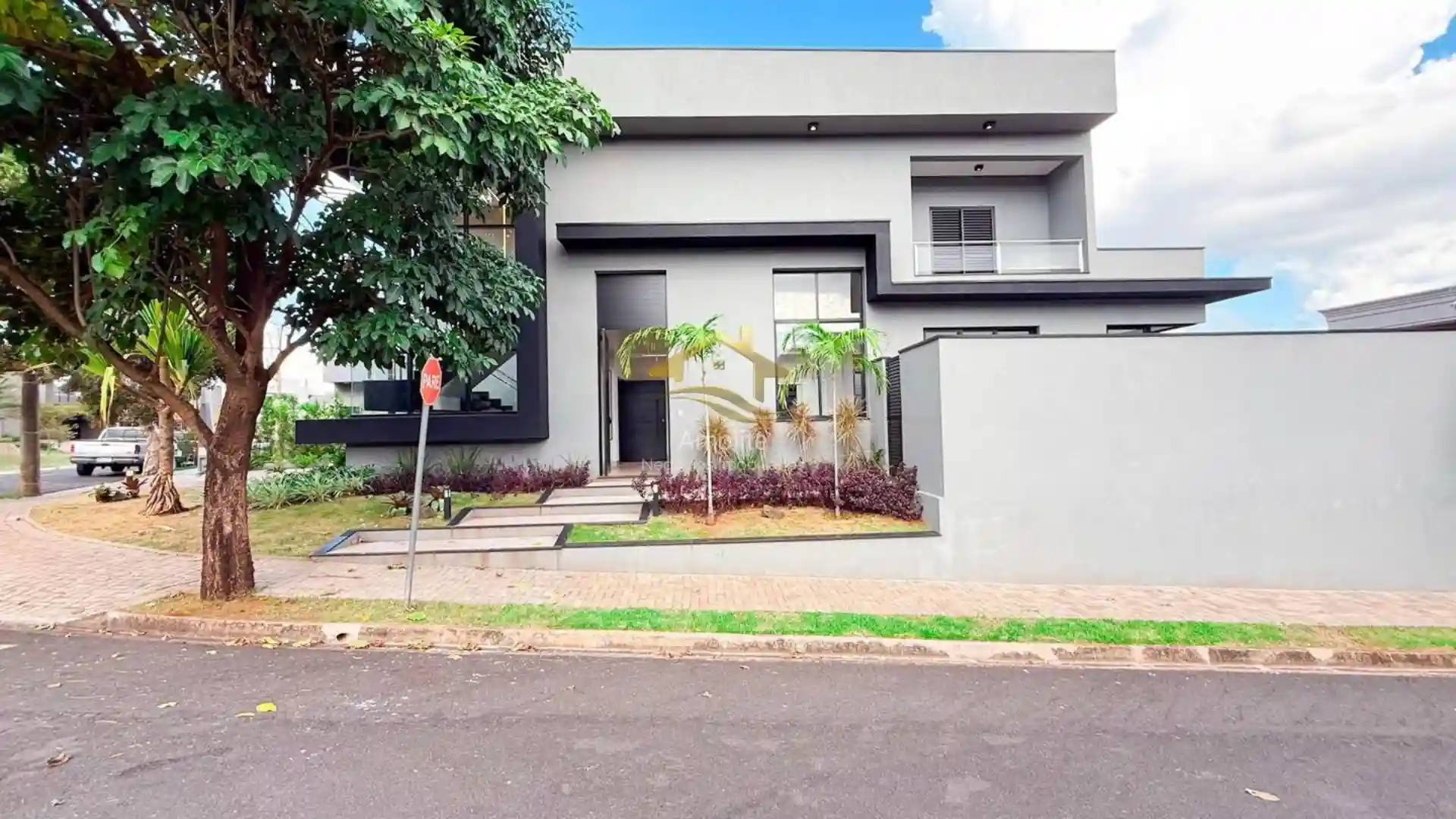 Casa de Condomínio com 3 quartos à venda, 260m² — foto 3 de 29