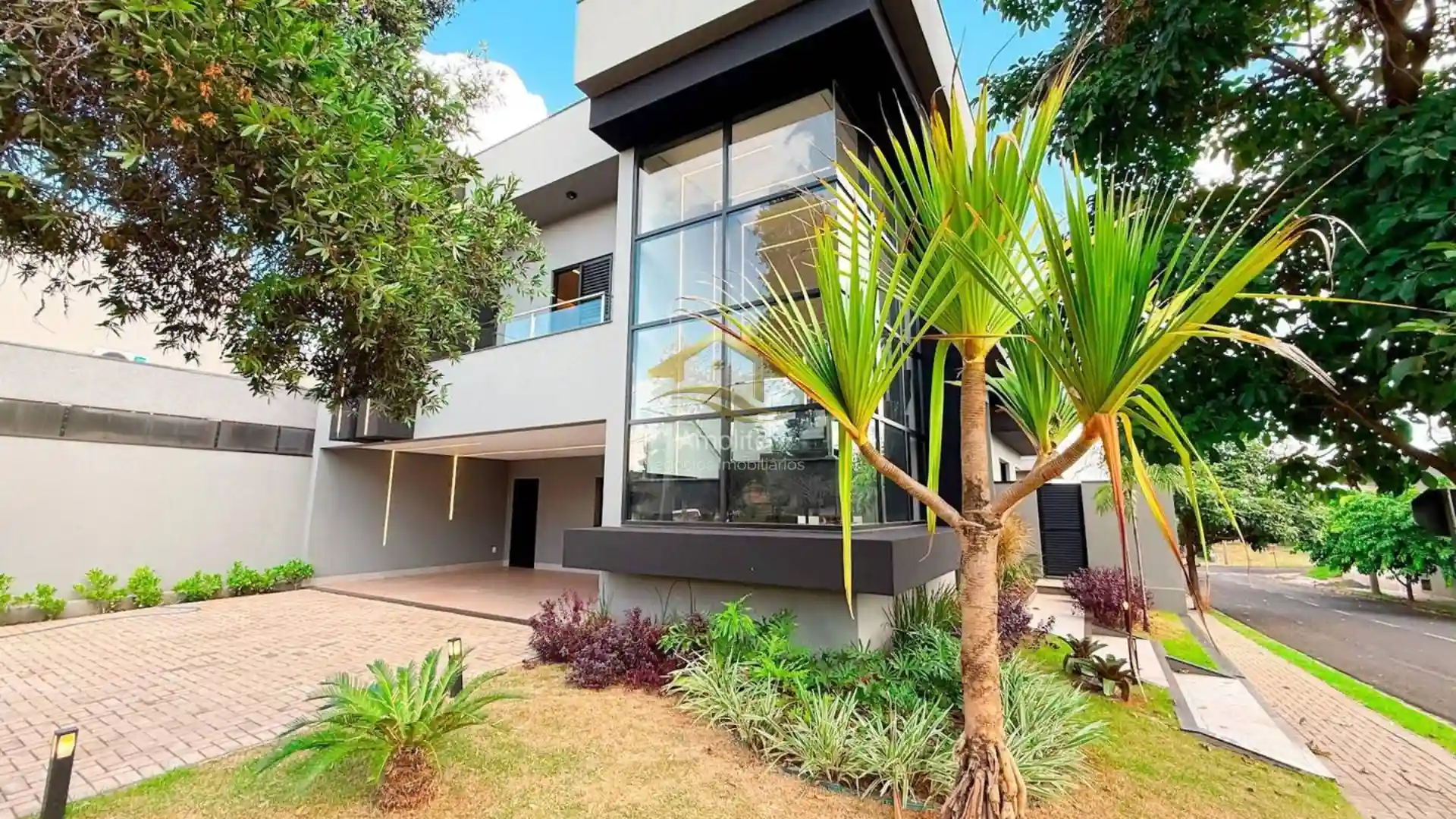 Casa de Condomínio com 3 quartos à venda, 260m² — foto 1 de 29