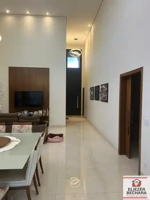 Casa de Condomínio com 3 quartos à venda, 220m² — foto 1 de 16