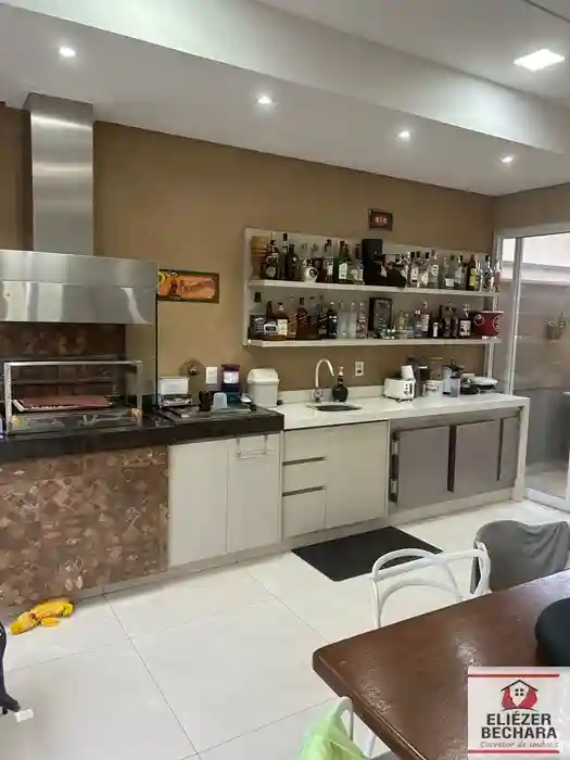 Casa de Condomínio com 3 quartos à venda, 220m² — foto 5 de 16