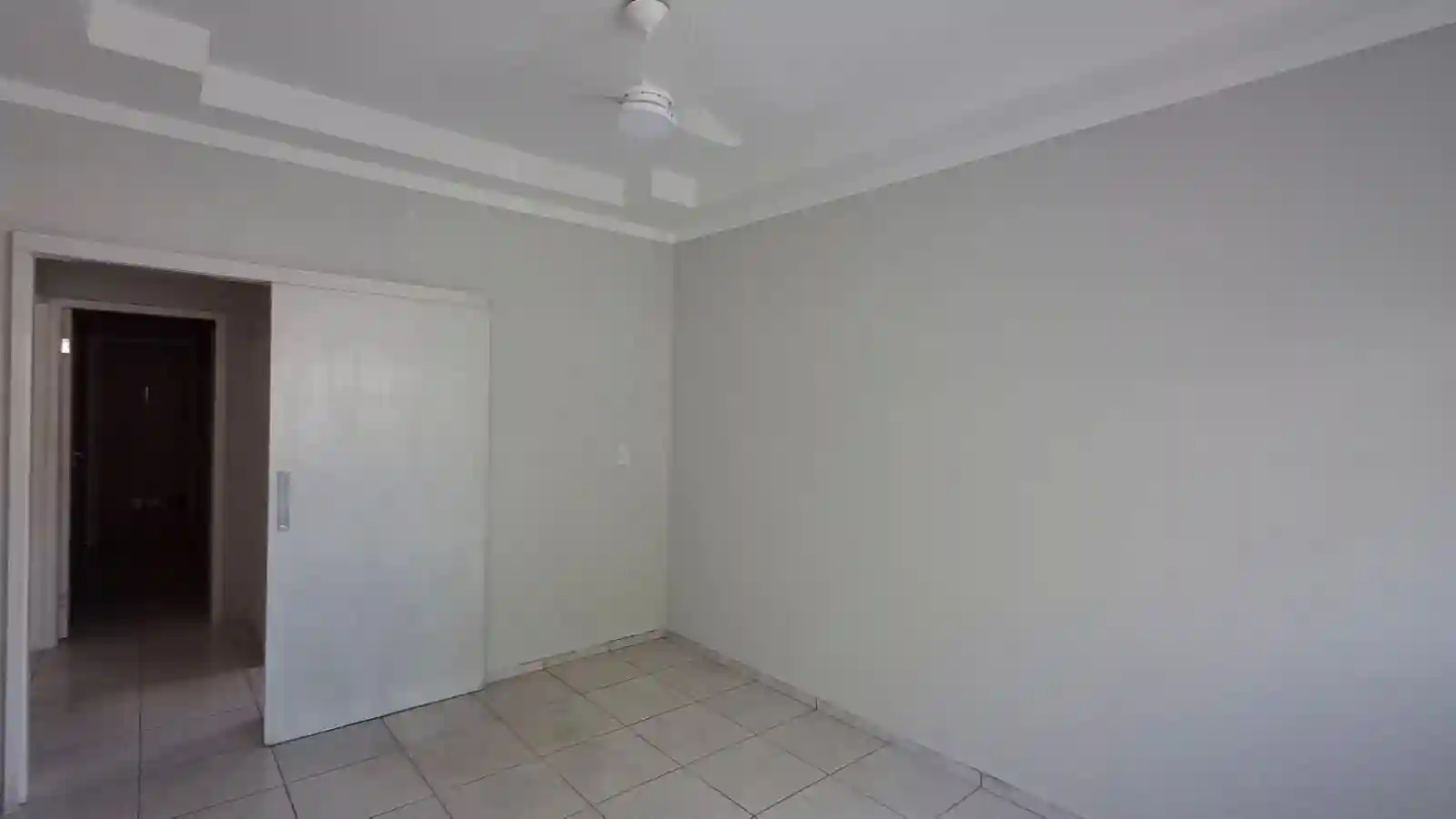 Casa com 3 quartos à venda, 150m² — foto 2 de 16