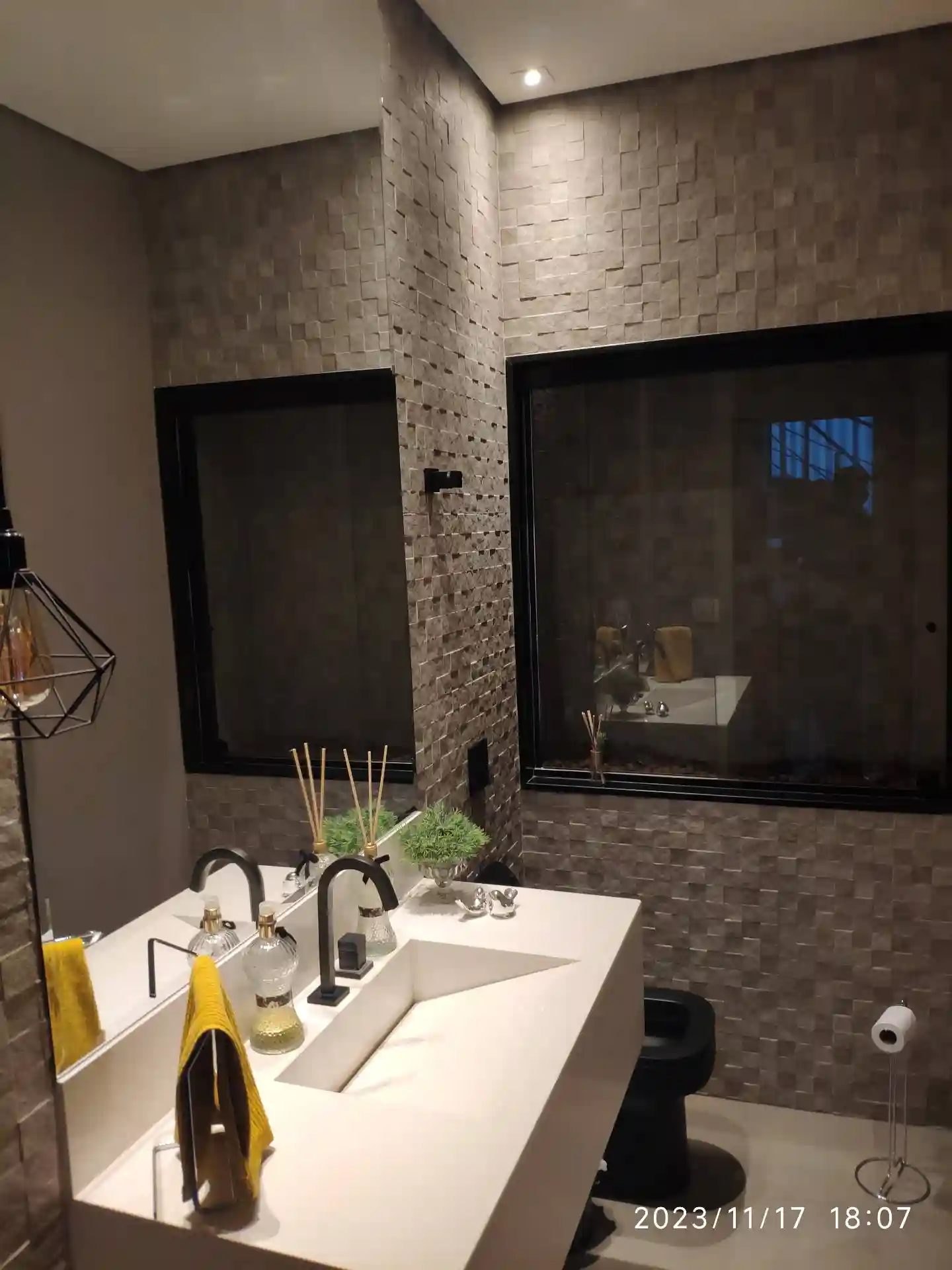 Casa de Condomínio com 4 quartos à venda, 416m² — foto 1 de 45
