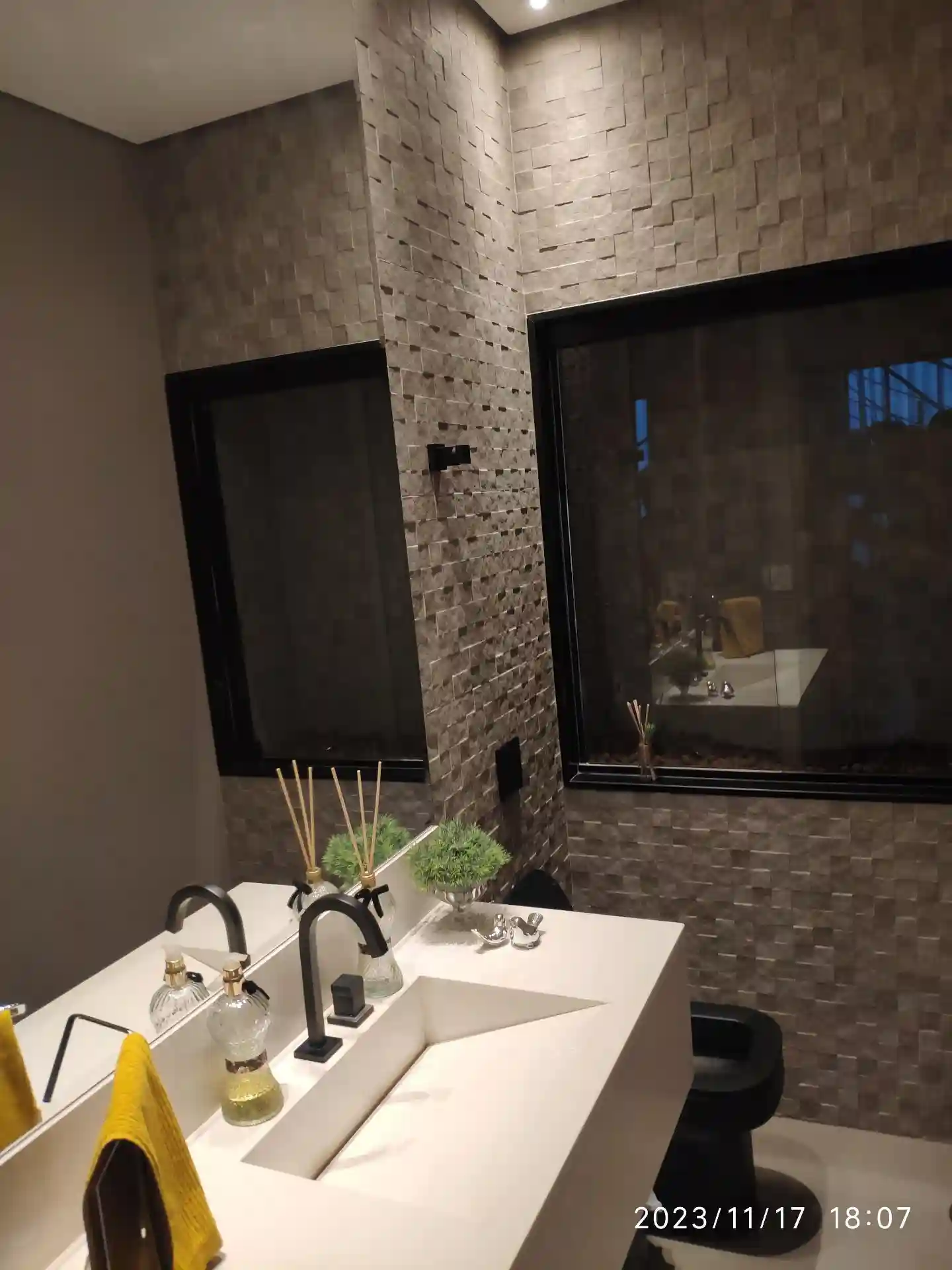 Casa de Condomínio com 4 quartos à venda, 416m² — foto 2 de 45