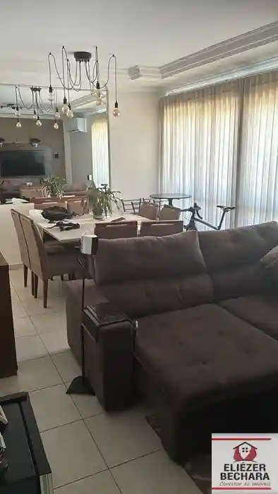 Apartamento com 2 quartos à venda, 70m² — foto 1 de 10