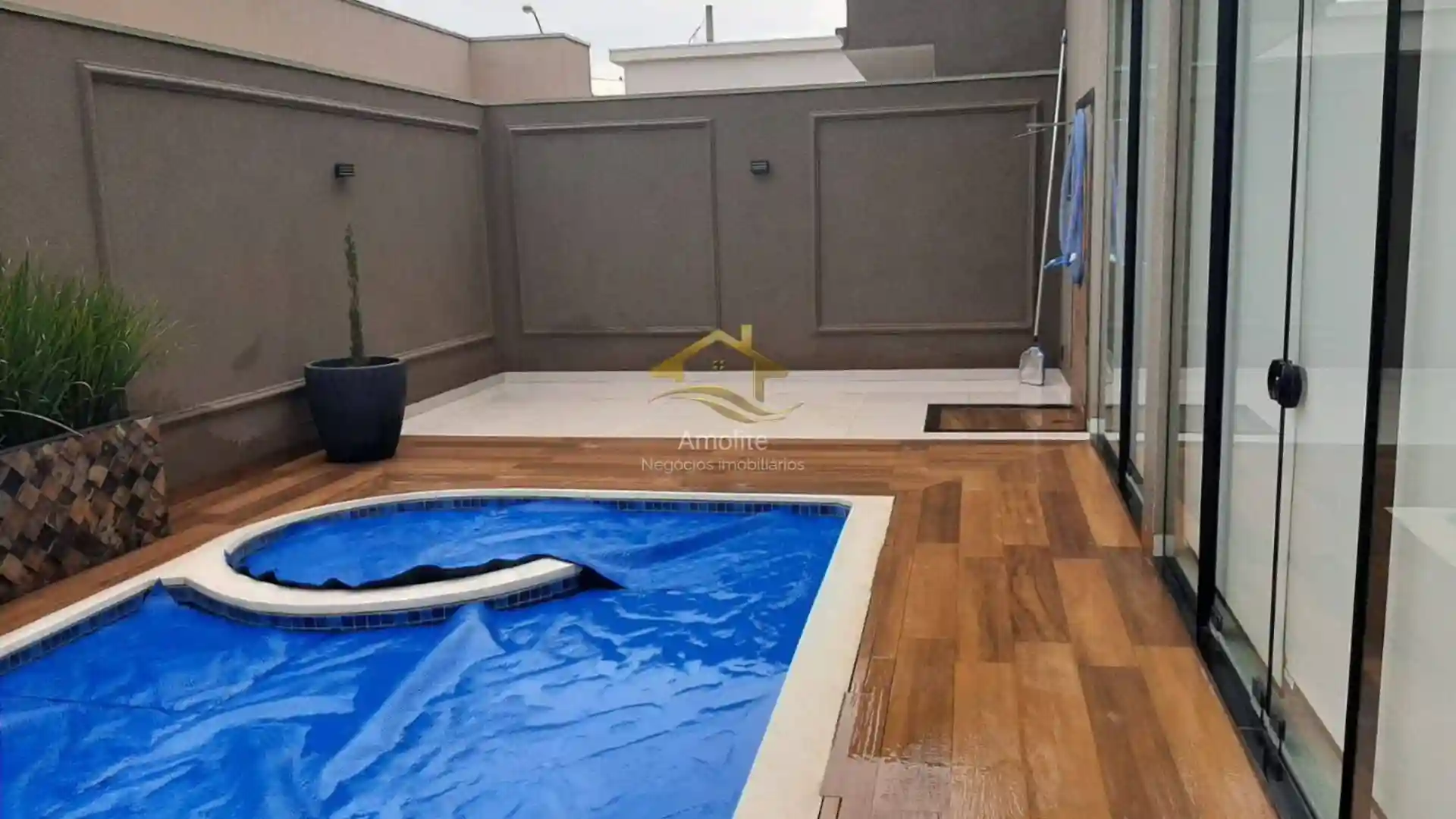 Casa de Condomínio com 3 quartos à venda, 253m² — foto 3 de 29