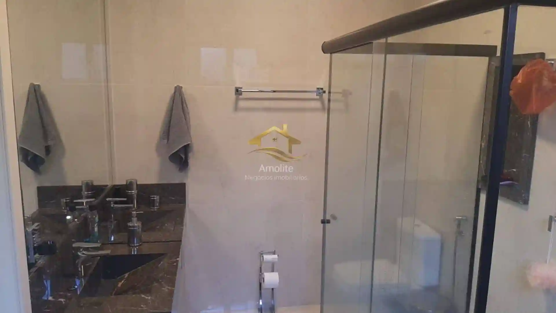 Casa de Condomínio com 3 quartos à venda, 253m² — foto 17 de 29