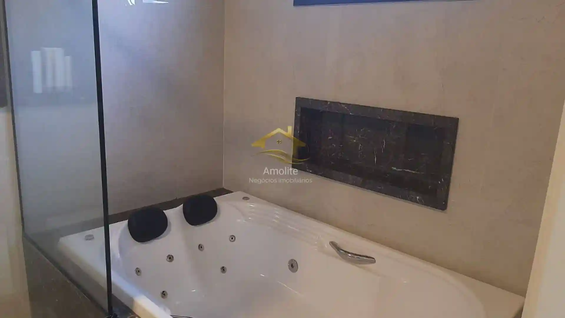 Casa de Condomínio com 3 quartos à venda, 253m² — foto 18 de 29