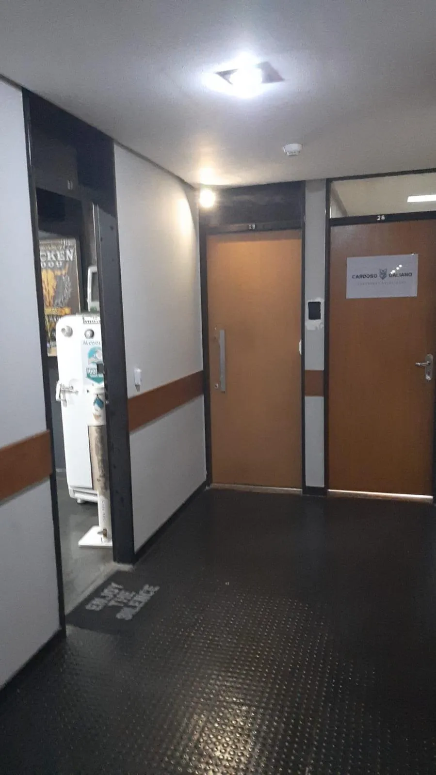 Conjunto Comercial / Sala à venda, 50m² — foto 1 de 9