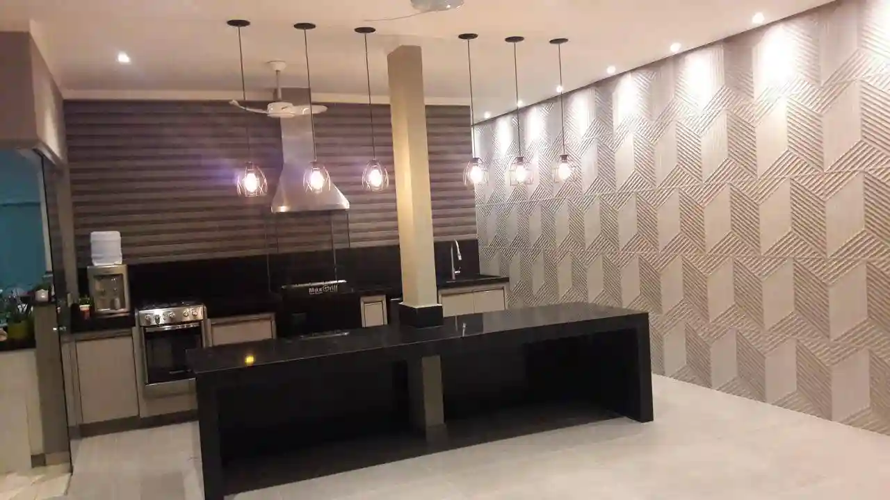 Casa de Condomínio com 3 quartos à venda, 220m² — foto 12 de 36