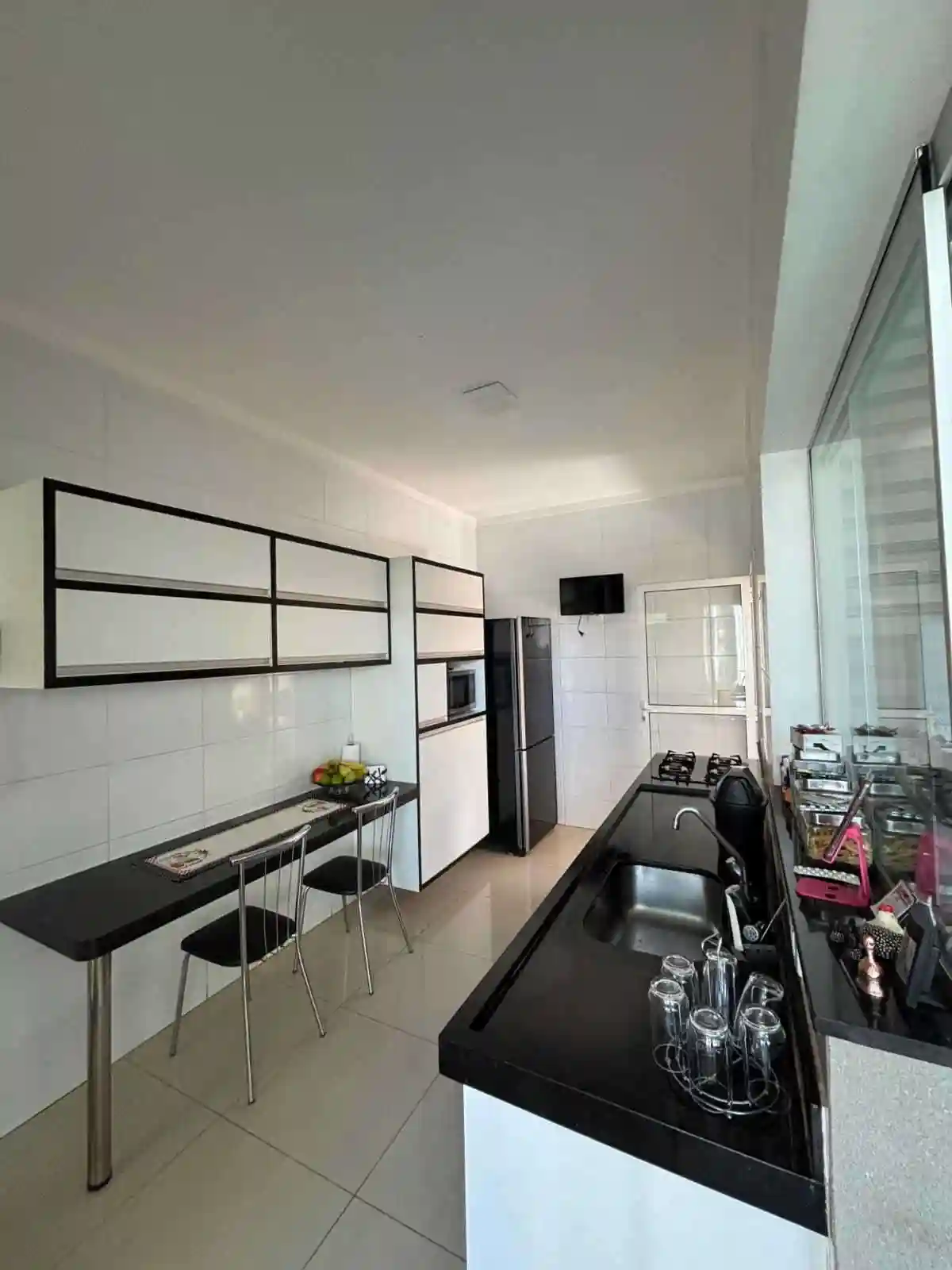 Casa de Condomínio com 3 quartos à venda, 220m² — foto 23 de 36