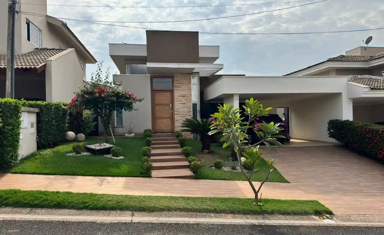 Casa de Condomínio com 3 quartos à venda, 220m² — foto 1 de 36